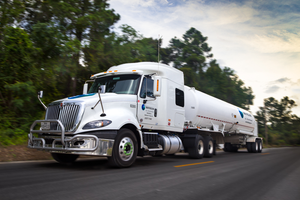 truck delivering liquid phase bulk gas