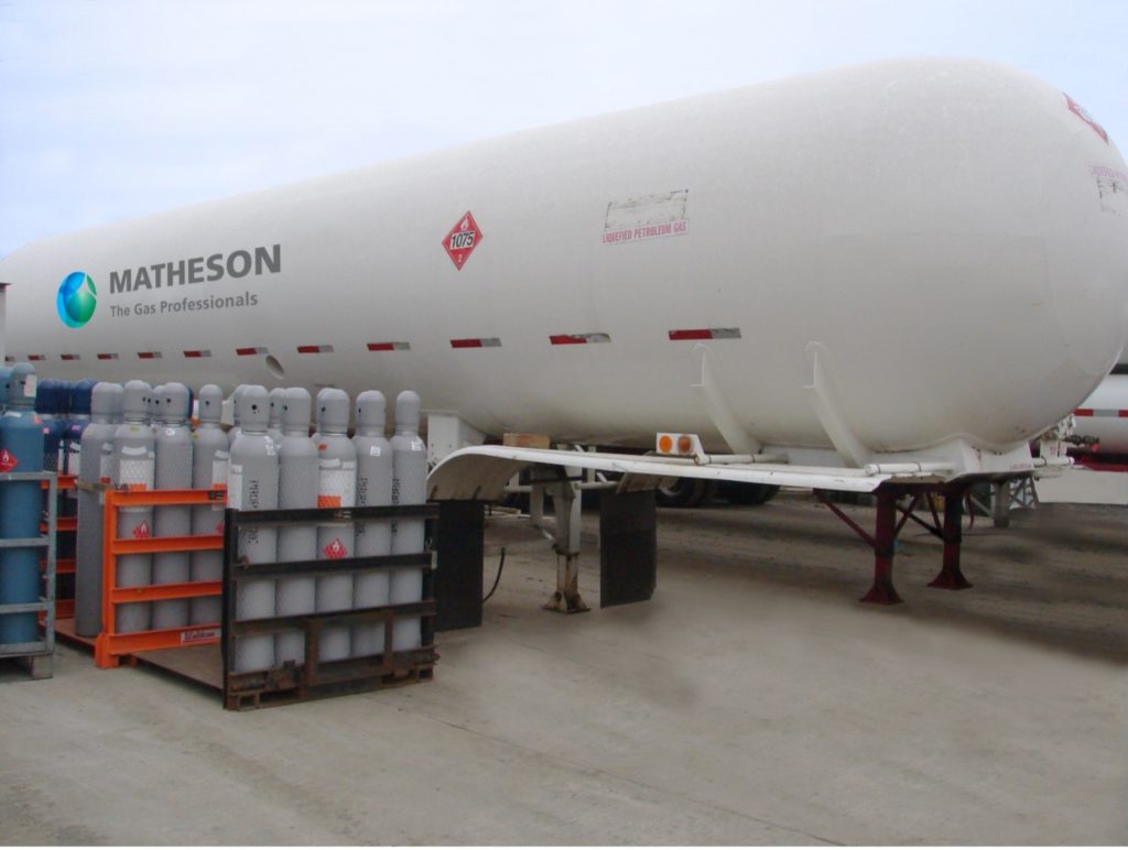 large liquid phase bulk tanks